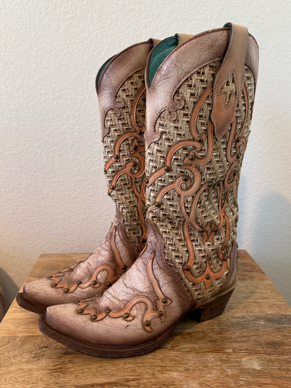 Corral Women’s Western Boots Studded Leather Embroidered Brown Cowgirl Boots